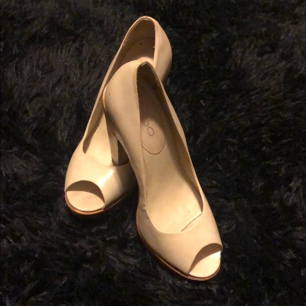 Aldo thick wooden heel made in Brazil